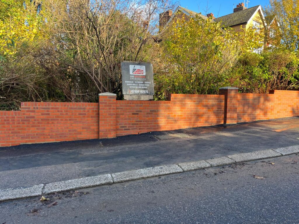 Garden Wall Crescent W Barnet