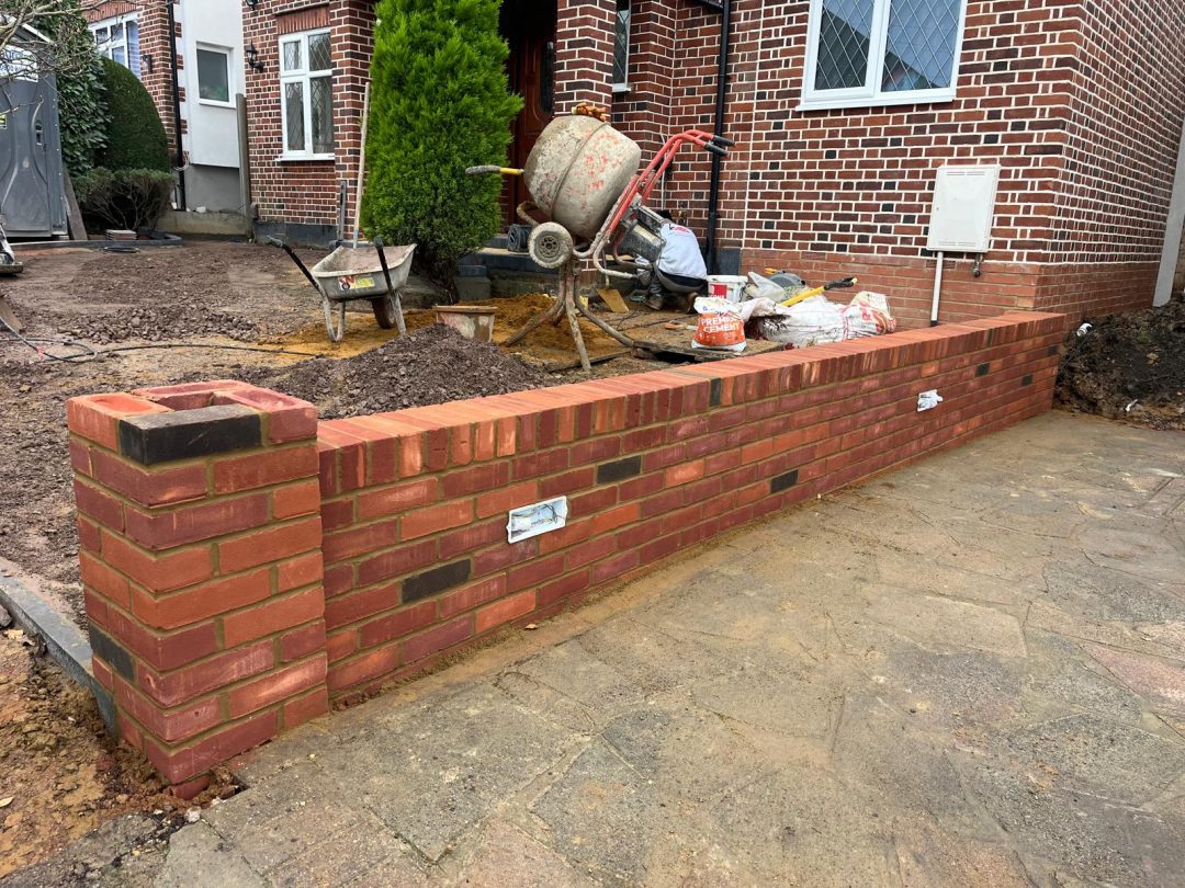 Garden Wall in 34 Barnhill ha5